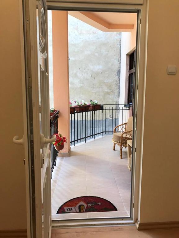 Apartment Charlie Perfect Price Belgrád Kültér fotó
